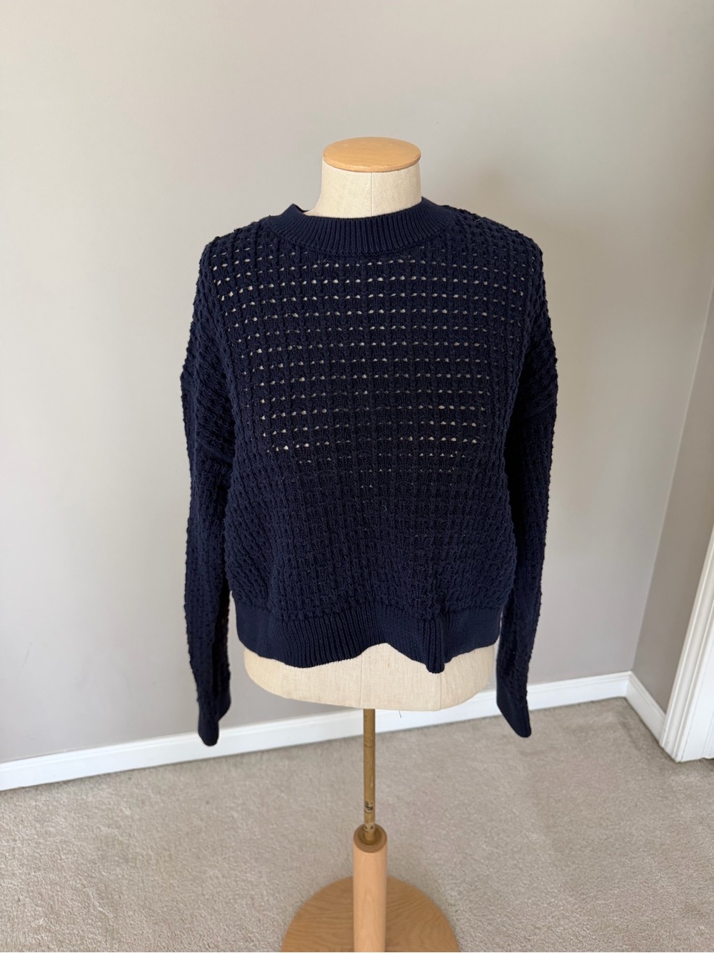 Gap Women’s Chunky Open-Knit Navy Sweater